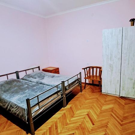 Apartment With A Nice Terrace In Old City Center ティビリシ エクステリア 写真