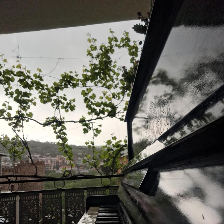 Apartment With A Nice Terrace In Old City Center ティビリシ エクステリア 写真