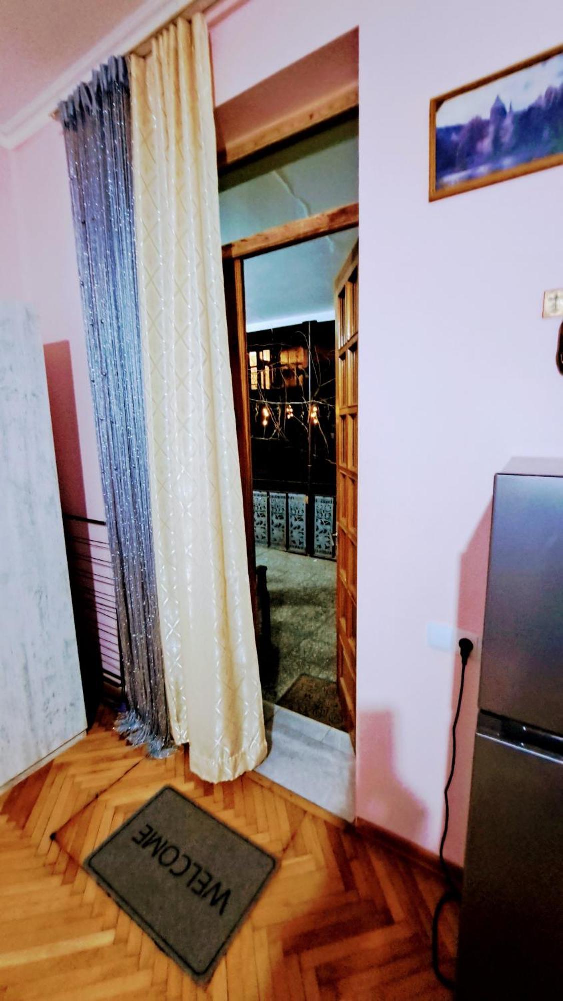 Apartment With A Nice Terrace In Old City Center ティビリシ エクステリア 写真